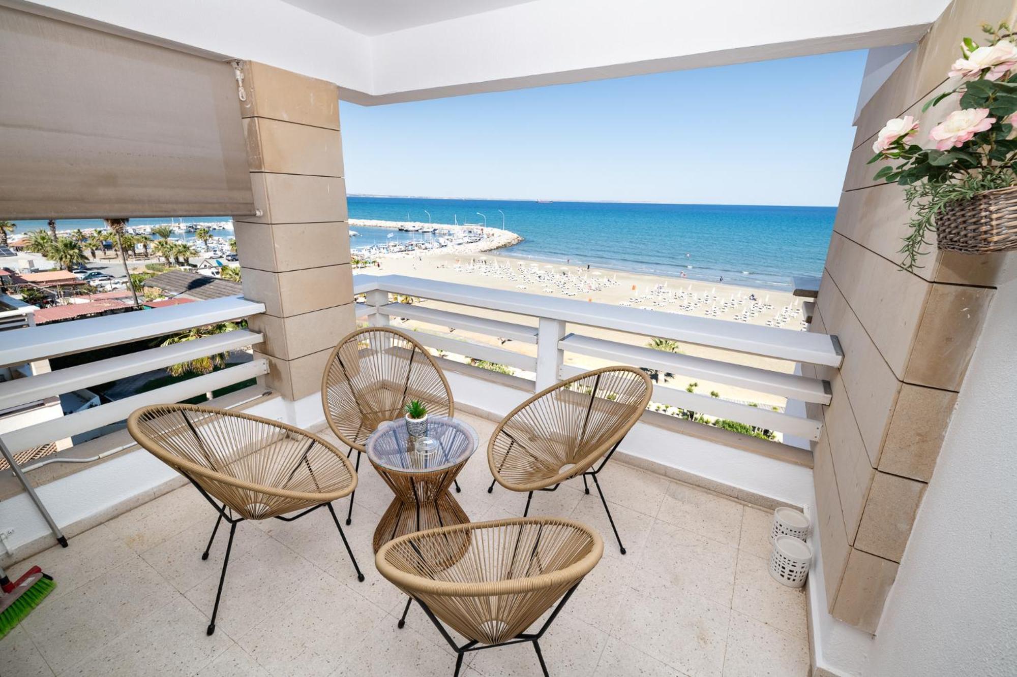 Lazuli Beachfront Apartment 144 Larnaca Exterior foto