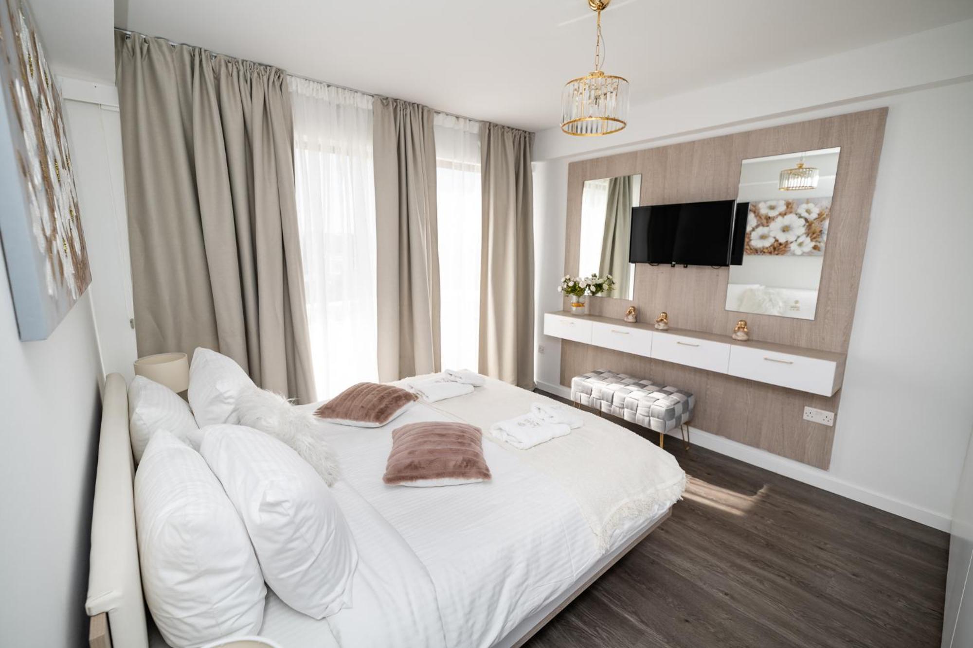 Lazuli Beachfront Apartment 144 Larnaca Exterior foto